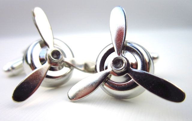 Airplane Cuff Links.  Spinning Silver Propellers.