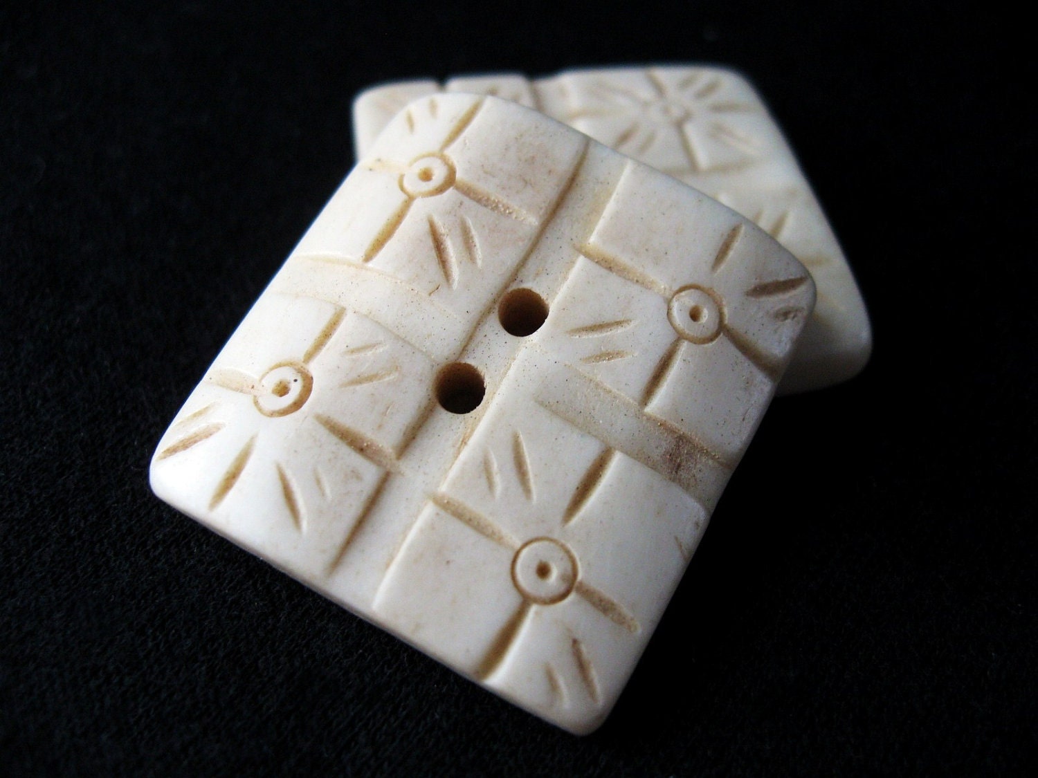 1 Square Bone Button Hand Carved Tribal Natural Bone Button 28mm  (B104)