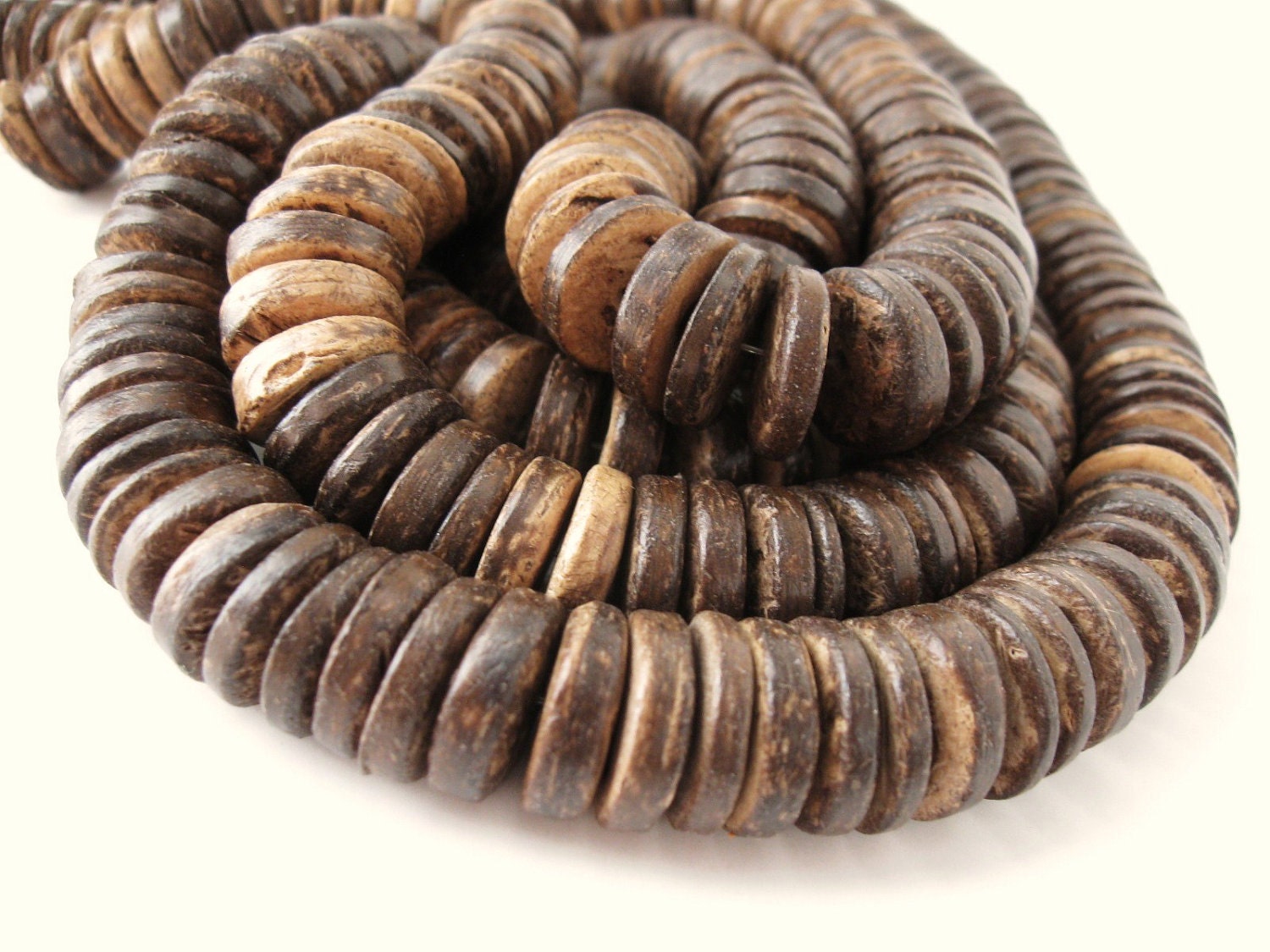 40 Wood CocoNut Shell Beads - Chocolate brown - Eco Friendly Flat Round Bead 15mm (PC213A)