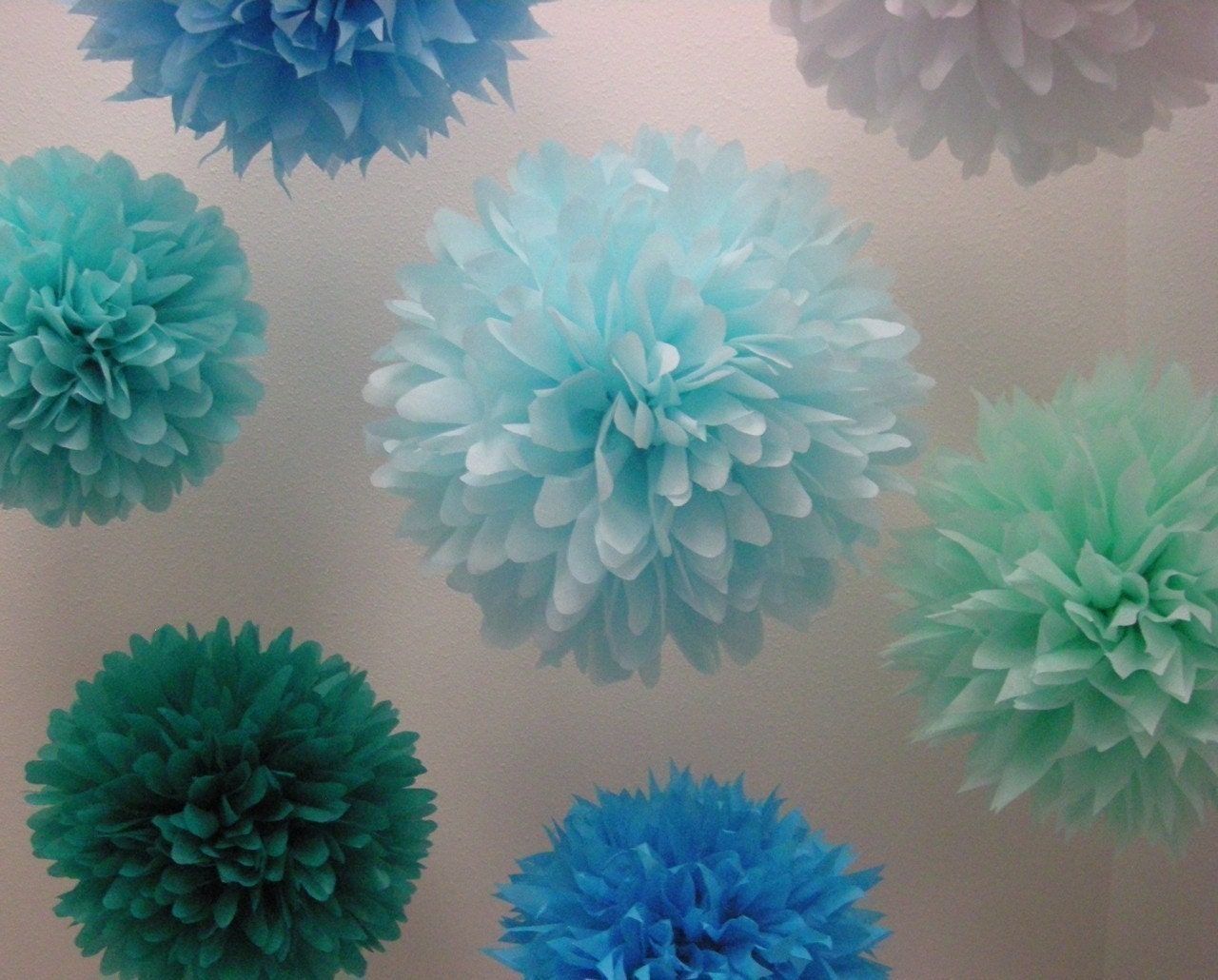 Over Oceans... 7 poms... 3 EXTRA FREE