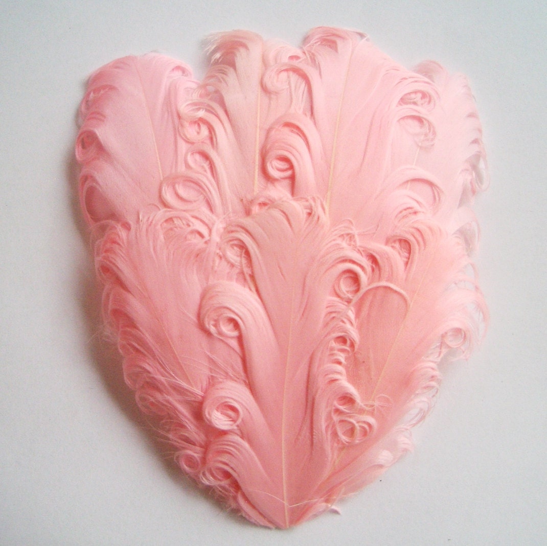 Feather Pad - 1 Light Pink Nagorie Curled Goose Feather Pad