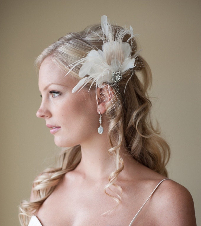 Fascinator, Bridal Fascinator, Champagne and Ivory Feather Fascinator, Head Piece, Wedding Hair Accessory - LIBBY