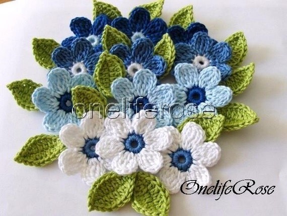 Crochet Flowers 12 pieces with 12 leaves ( Blue)