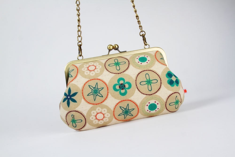Little handbag - Retro dots in winter - metal frame purse with shoulder strap