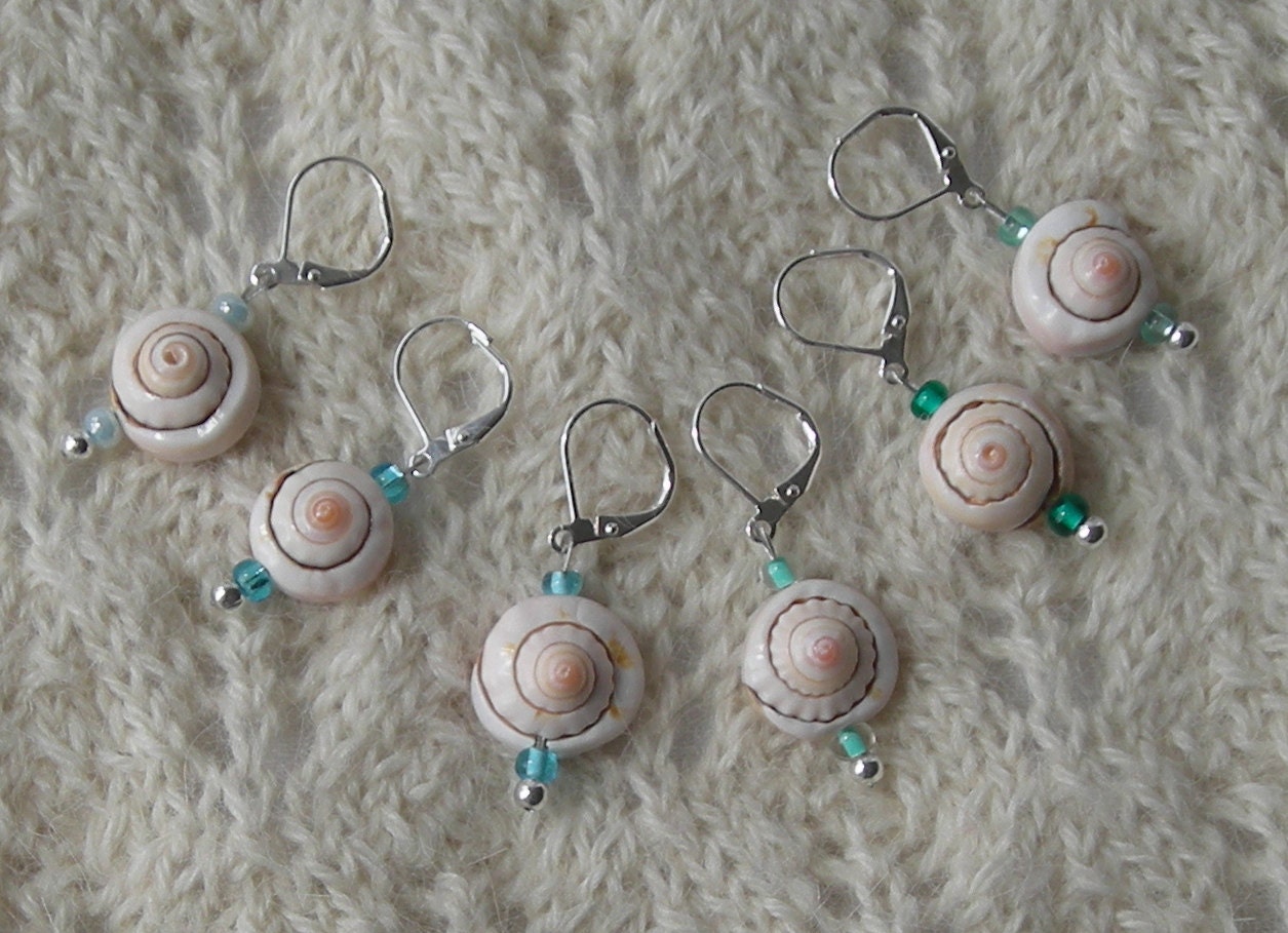Crochet Stitch Markers - knitting stitch markers - removable - seashell beads - set of 6
