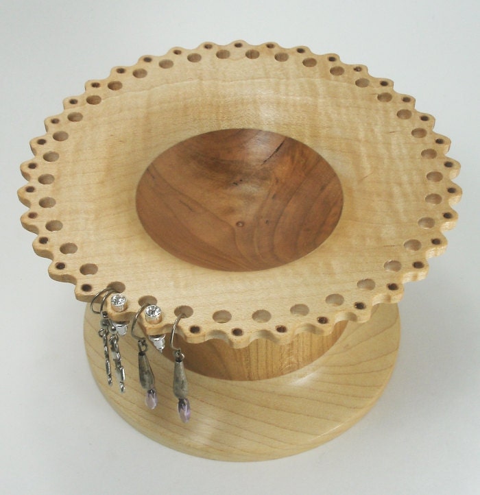 lace edged wood jewelry bowl Cynthia style