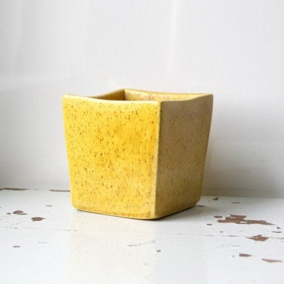Vintage Haeger 3716 Mustard Yellow Planter Pot by impulseART