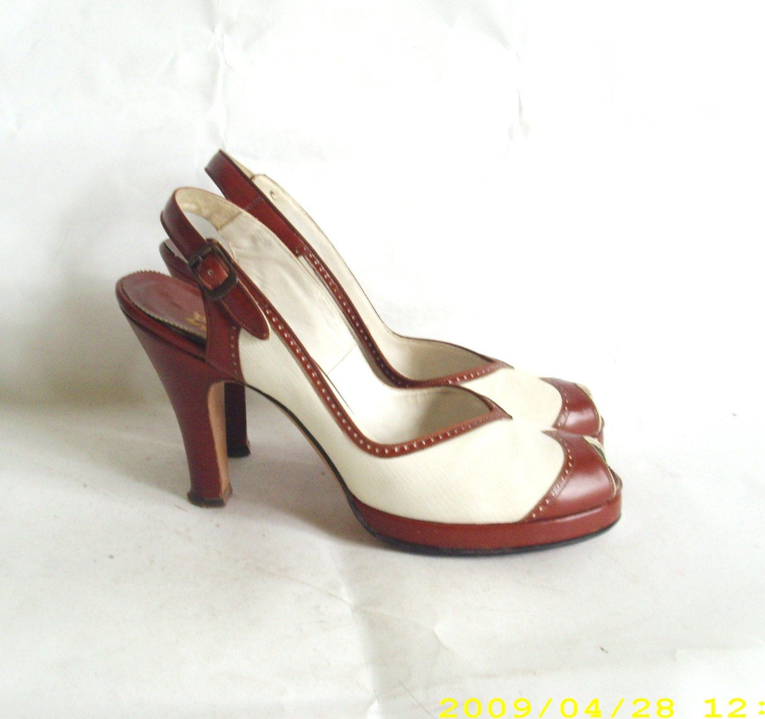 sz 7 vintage 1940s slingback spectator peep toe shoes Mortinique custom made inbrown and white leather