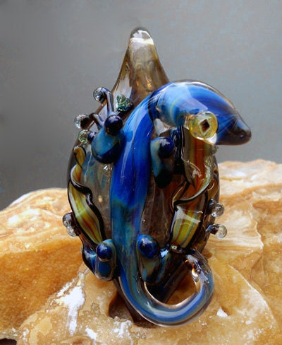 I'm So Blue End of the day original custom handmade lampwork gecko lizard pendant SRA