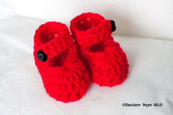 Crocheted Baby Shoes. Red Mary Janes with Round Black Vintage Bubble Buttons. Newborn to 3 months.