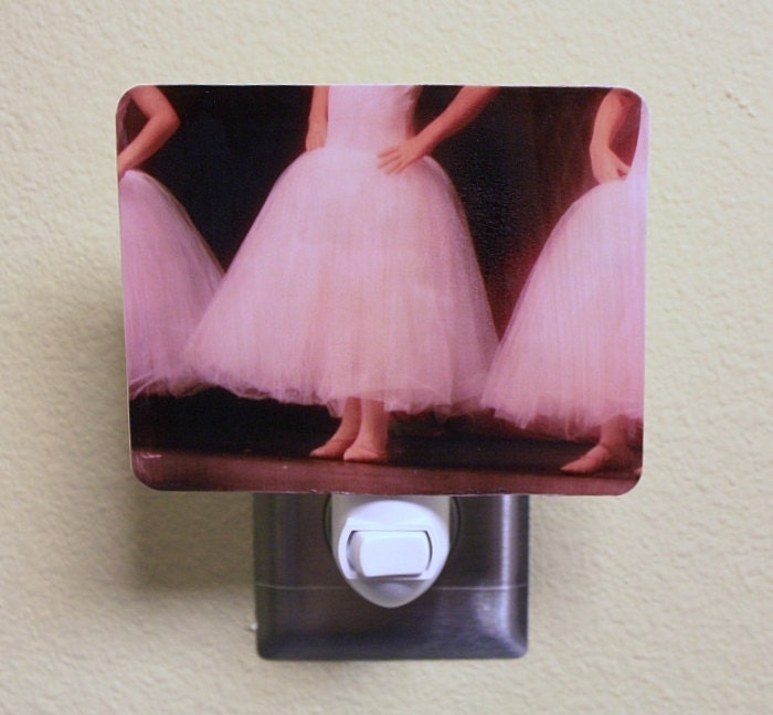 Art Night Light. Pink Dancers