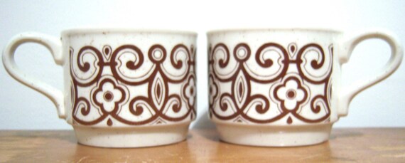 VINTAGE SET OF TWO BILTON MADE IN ENGLAND by