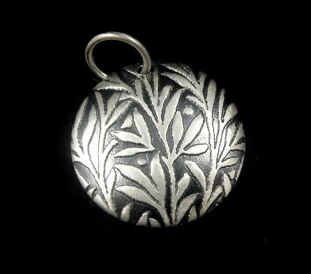 1 Bali Sterling Silver Medium Domed Printed Willow Pendant- 18mm
