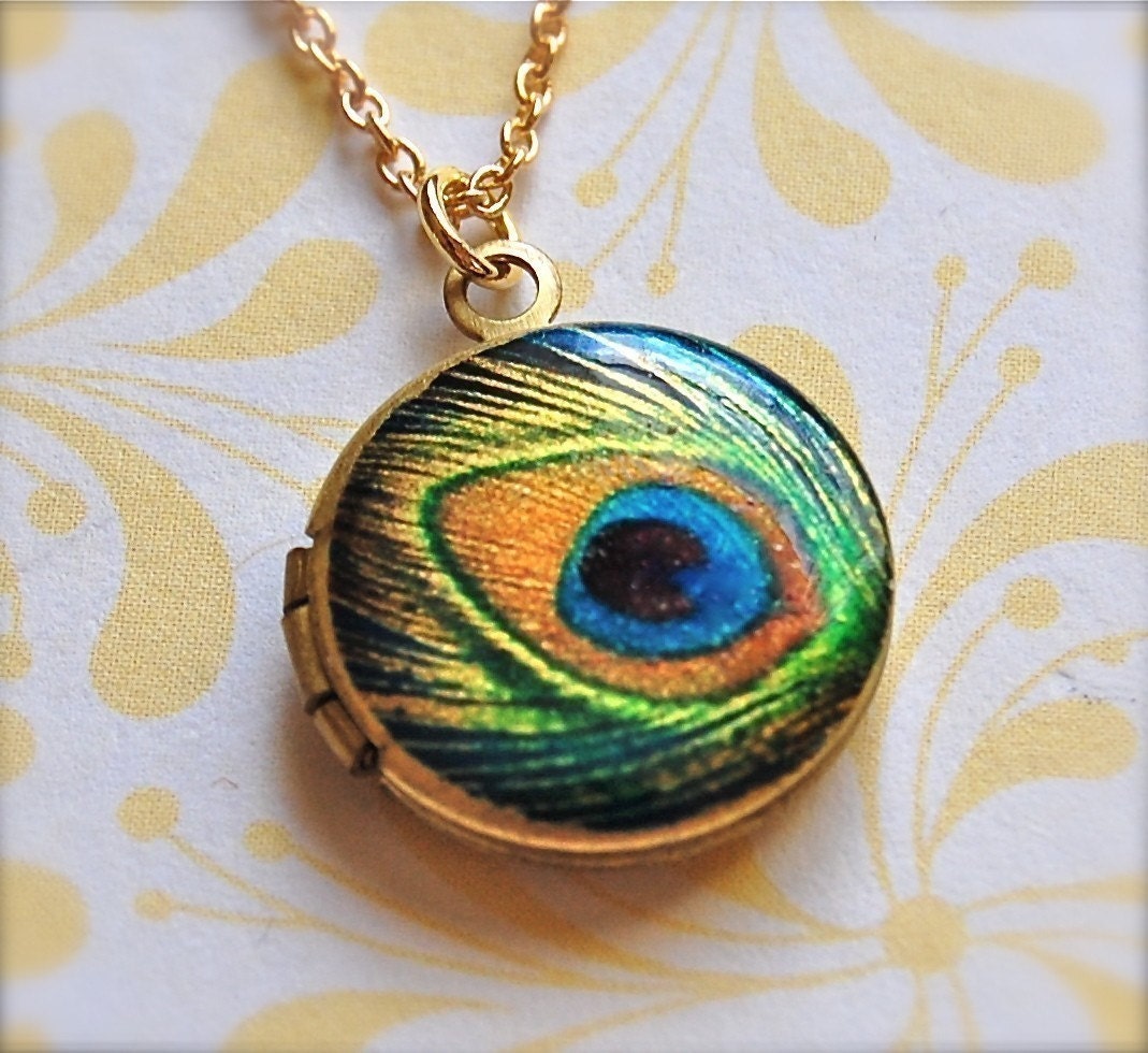 Mini Vintage Locket Necklace Traditional Peacock Feather Print