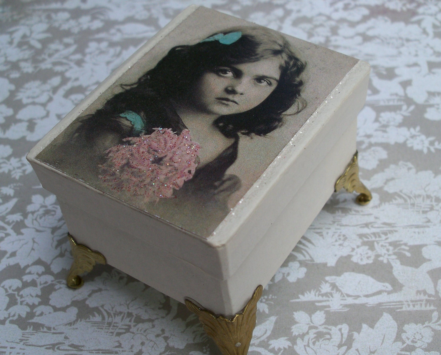 Hand Decorated Gift Box with Legs - French Girl with Pink Bloom