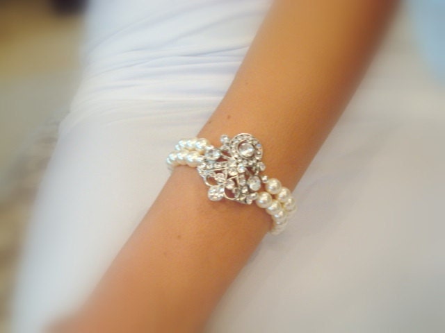 Bridal bracelet, pearl bracelet, wedding jewelry with Swarovski crystal component and Swarovski ivory pearls, cuff bracelet