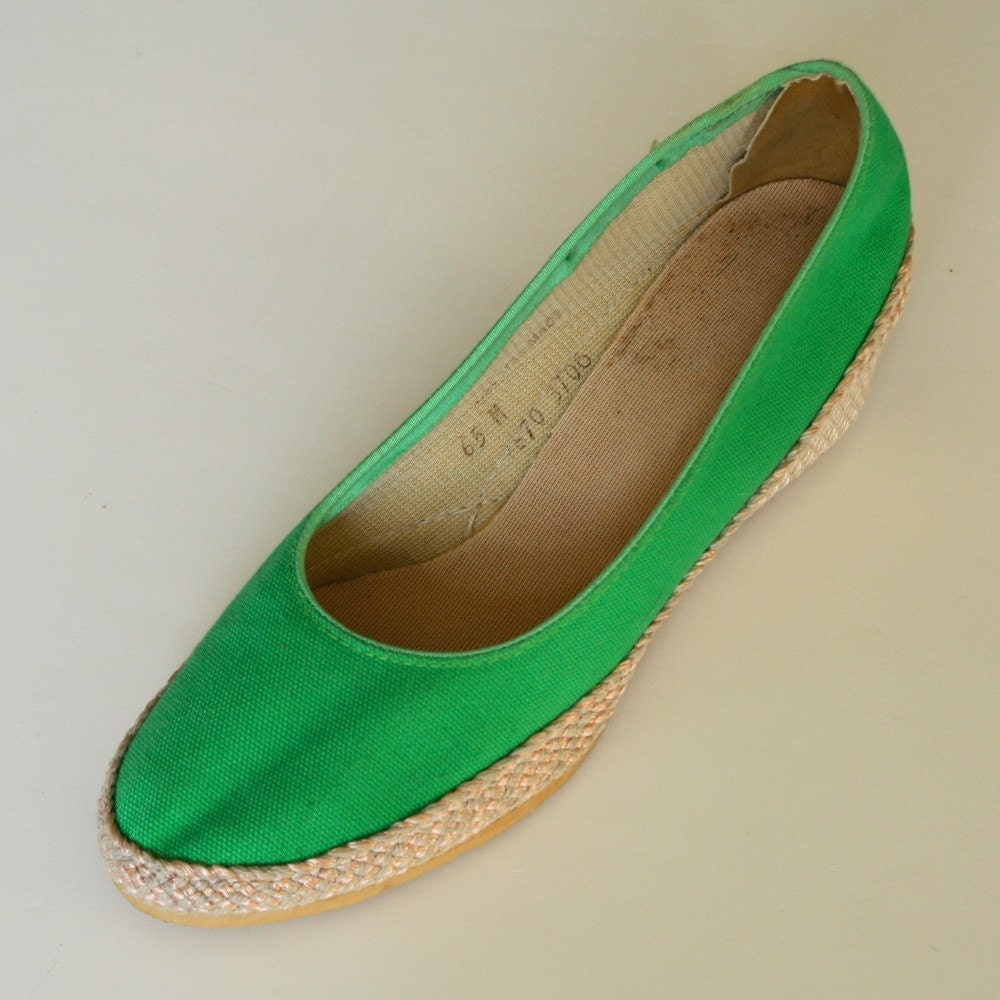 grass green preppy cloth 80s wedges size 6.5