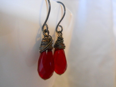 Ruby Red Quartz Glass Crystal Briolette Teardrop Earrings