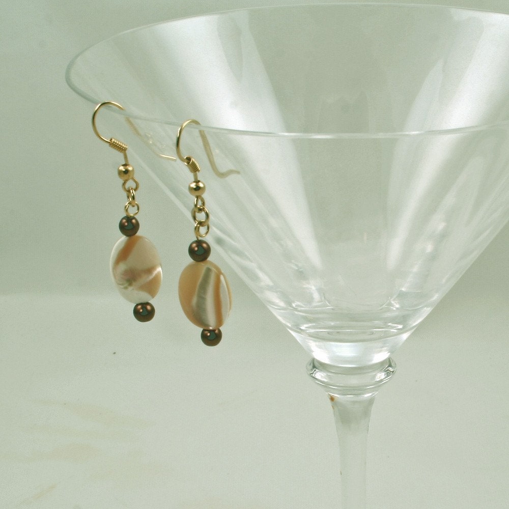Handmade Mother-of-Pearl and Gold Shell Necklace