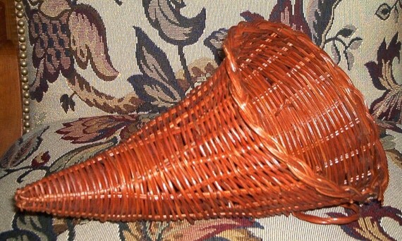 LARGE VINTAGE WICKER CORNUCOPIA OR HORN OF by HollyAnnaDesigns