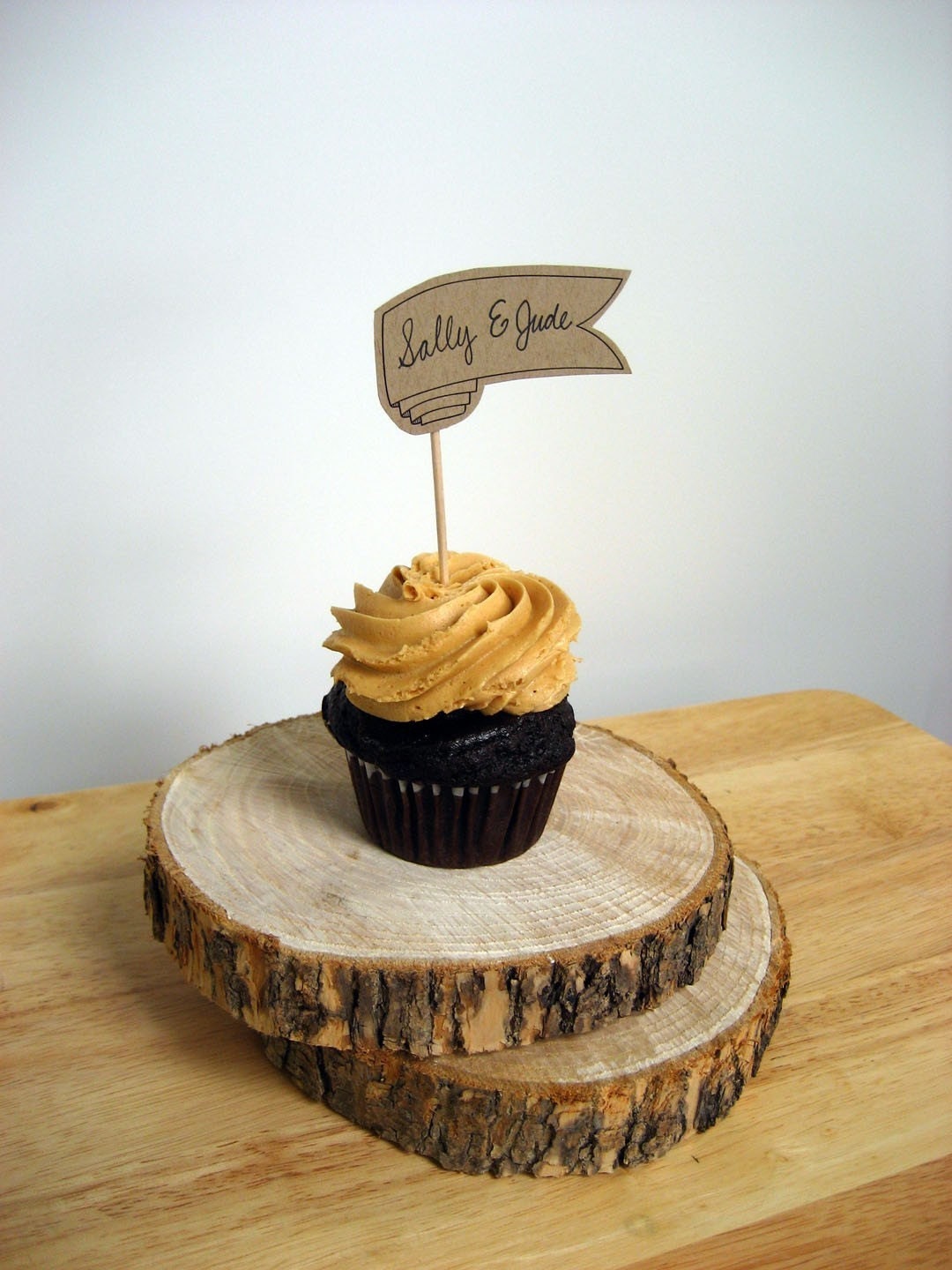 DIY Printable Cupcake/Table/Place card Flags - writable scroll flag design