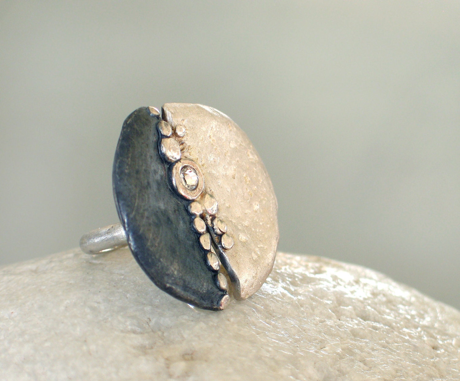 Texturized Organic form Ring with swarovski crystal