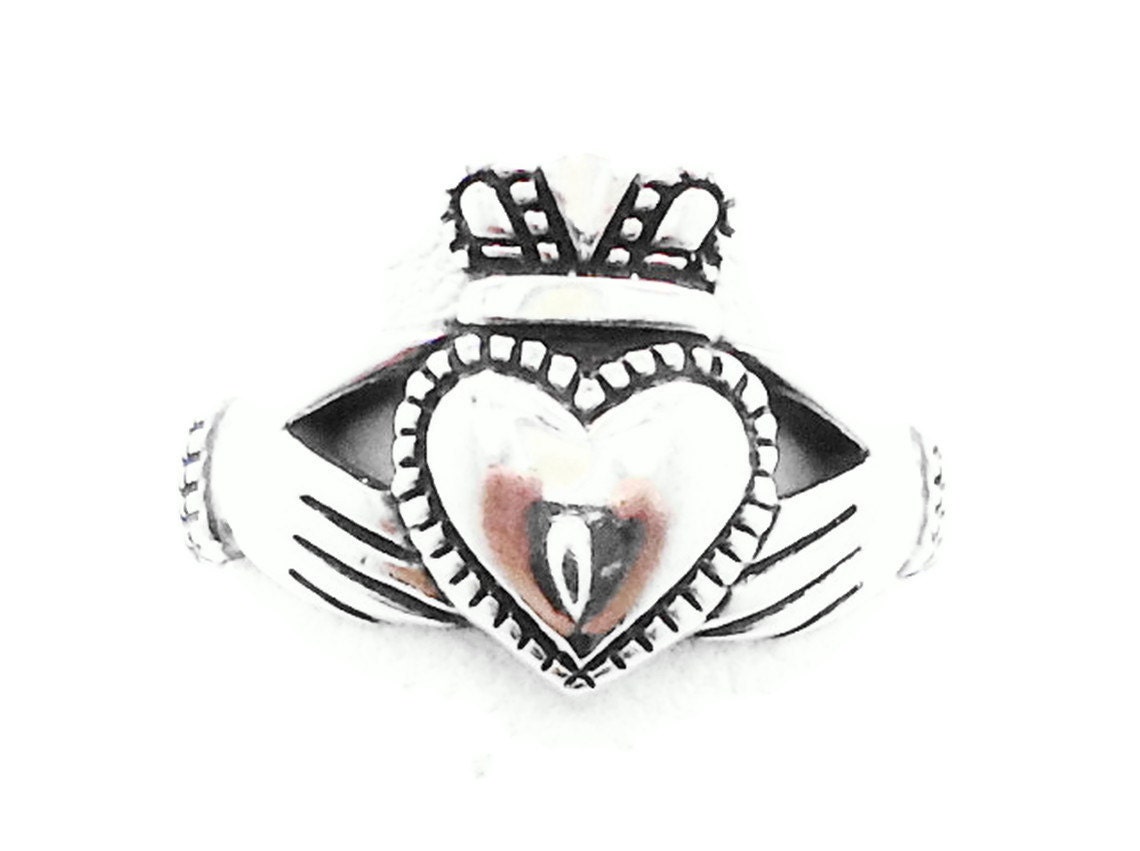 Claddagh Sterling Silver  Vintage Ring -  Size 8 - InVintageHeaven