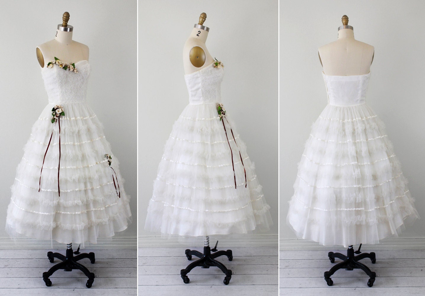 1950s wedding dress / 50s wedding dress / White Fairy Tale Tulle Wedding Dress with Floral Garlands