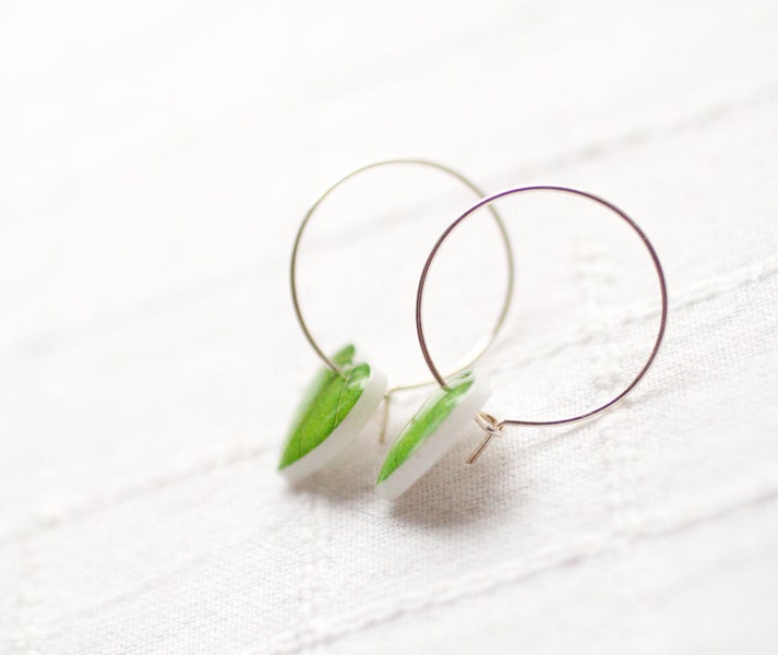 Green leaf earrings - Nature I heart - Heart earrings (E066)