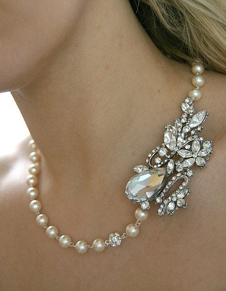 Colette. Vintage style rhinestones and Swarovski Pearls bridal necklace (Silver)
