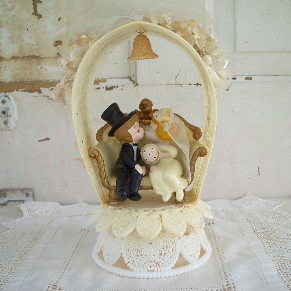 Vintage Wilton Wedding Cake Topper Kissing By Mrynworks