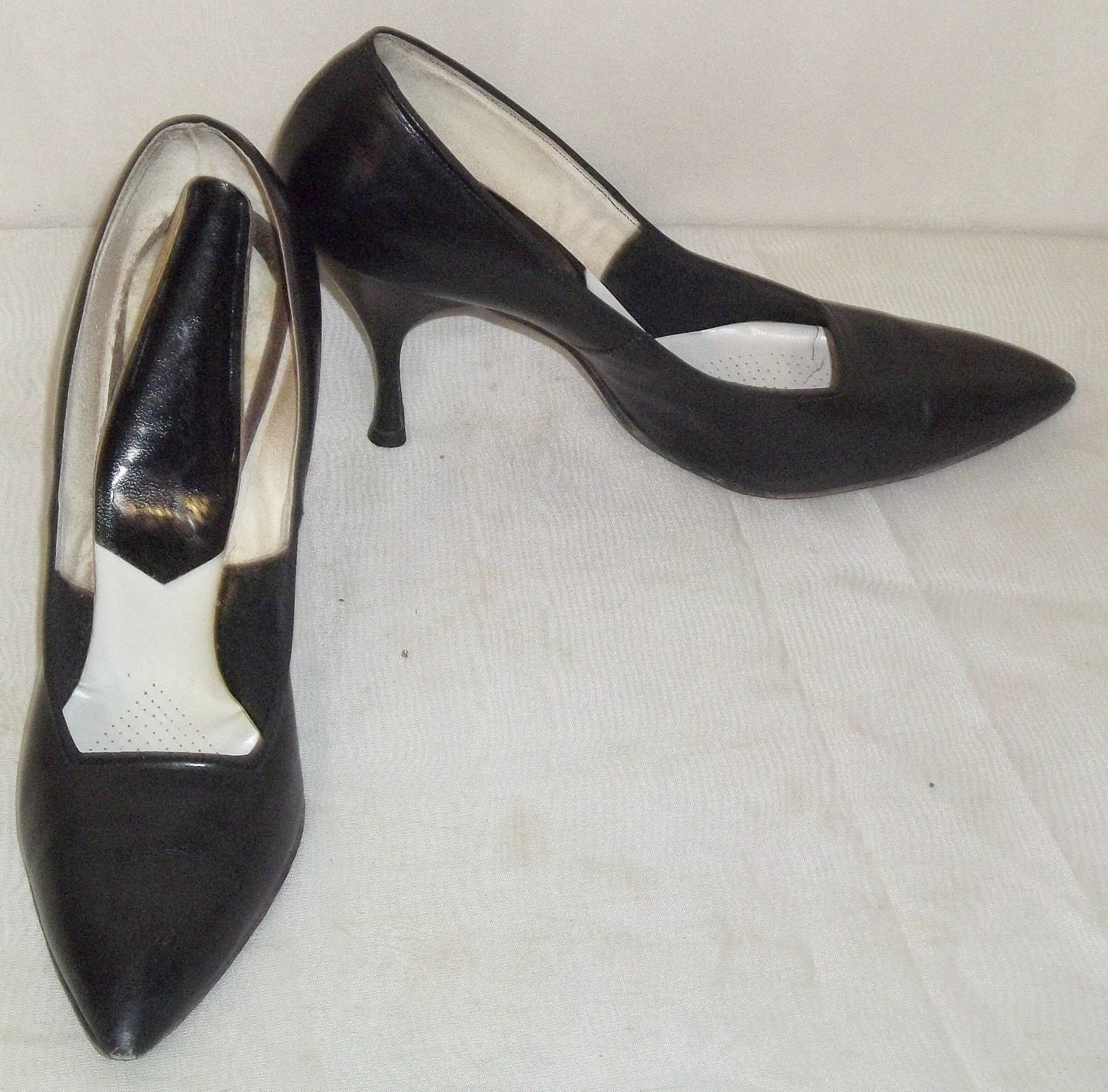 Vintage Accent Shoes Black Leather Pumps 7 1/2 AA High Heels
