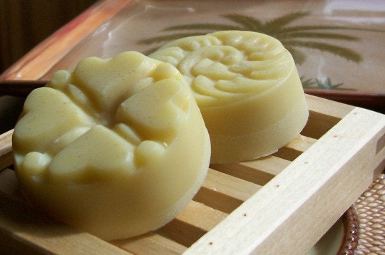 Vanilla Lotion Bar - Shea Butter and skin loving oils - Solid Bar in travel tin