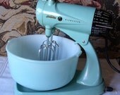 Vintage Aqua Sunbeam Mixmaster WORKS GREAT