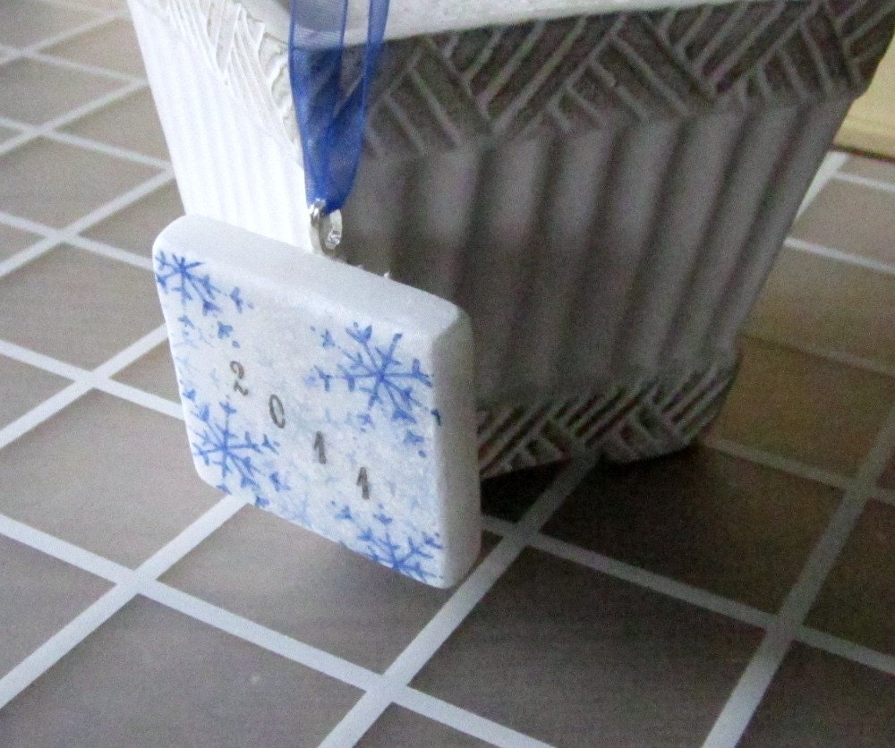 Snowflake Christmas Ornament including Gift Box, Ready to Ship