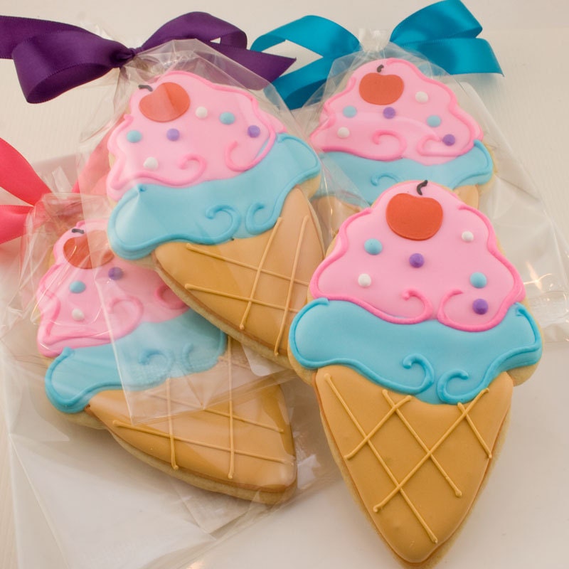 Ice Cream Cookies (12 decorated favors, bagged & bowed)