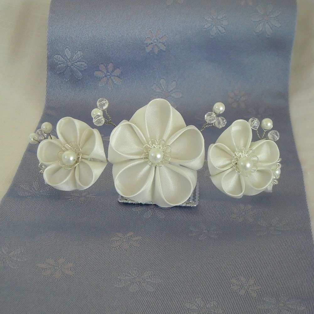White Kanzashi Wedding Flower Tiara, Bridal Hair Accessory, Wedding Hair Flowers