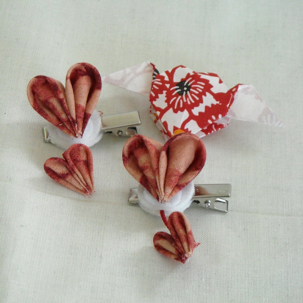 Kanzashi Red Fabric Flower Hairclip, Two Hearts