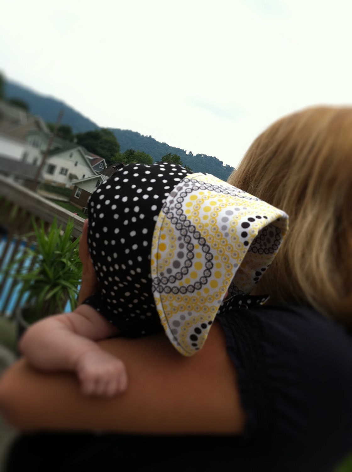 DAISY JANE, a fresh new reversible and seamless brim bonnet, from Bella Sol Bebe