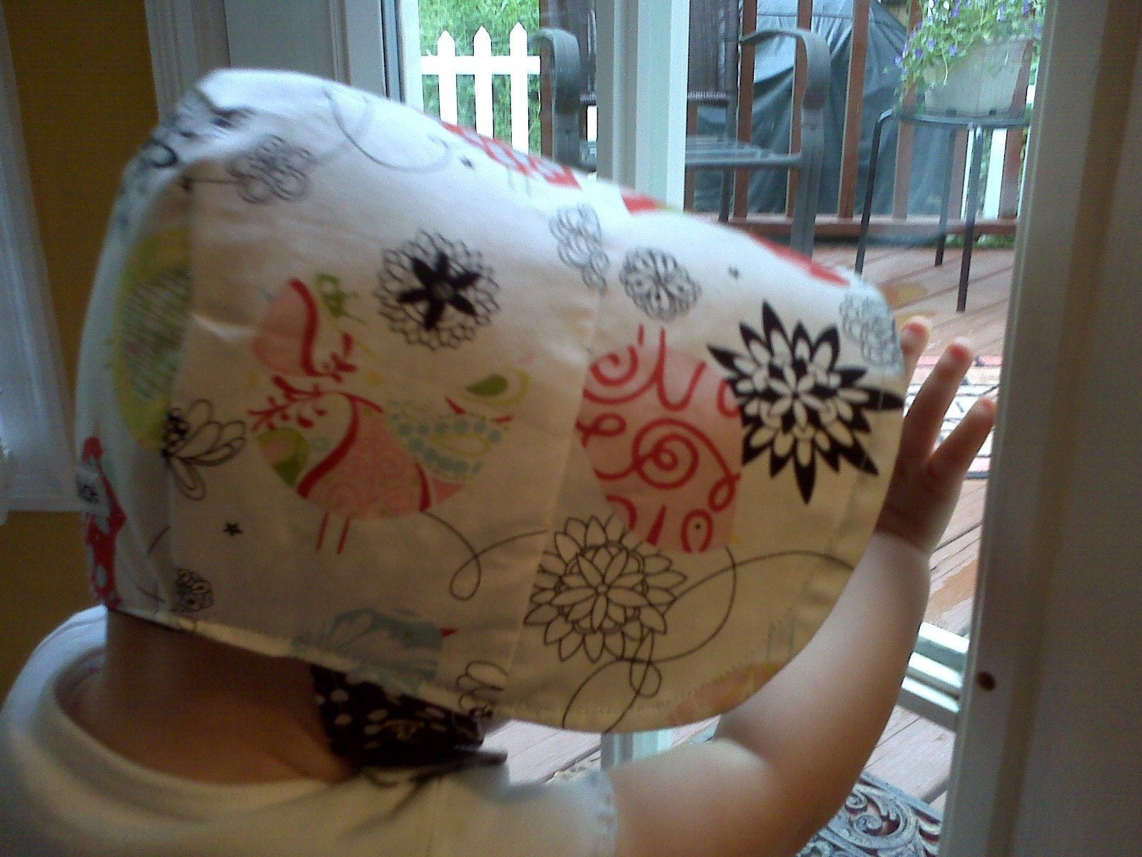 SALE-The Bella Sol Bebe Seamless brim Baby Bonnet in Swirly Birds and Polka Dots