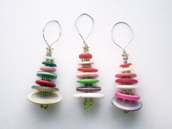 vintage button christmas tree ornament by jillianaudreydesigns vintage button christmas tree ornament by jillianaudreydesigns