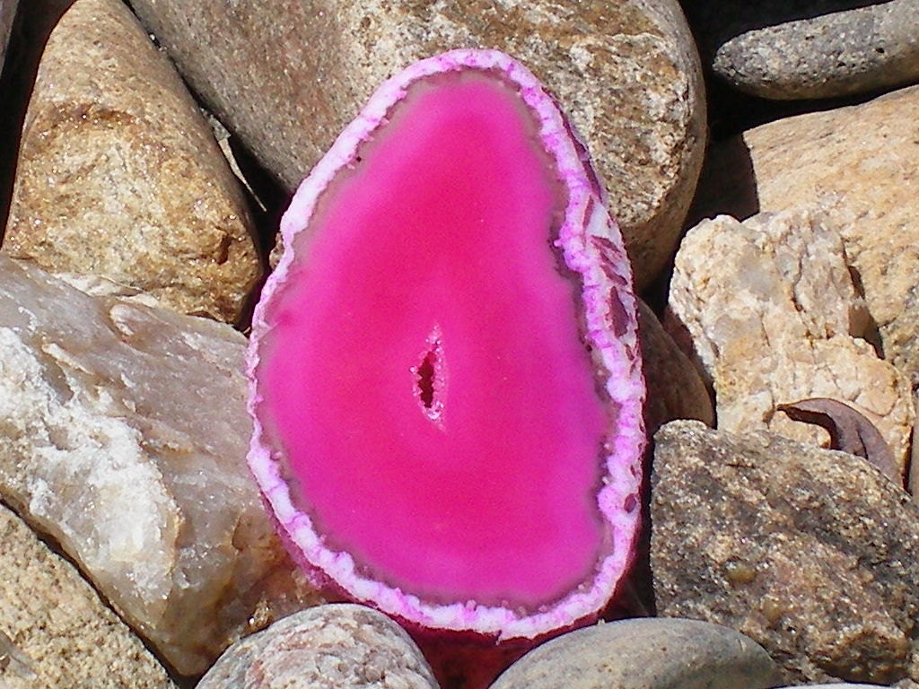 Slit Crystal Pink Agate
