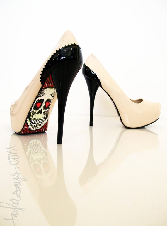 PRETTY PISTOLS - another color available