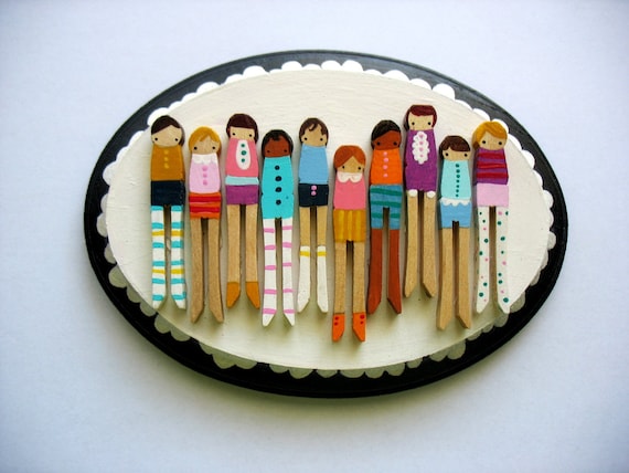 handmade wooden folk art mini clothespin dolls plaque ...girls on parade