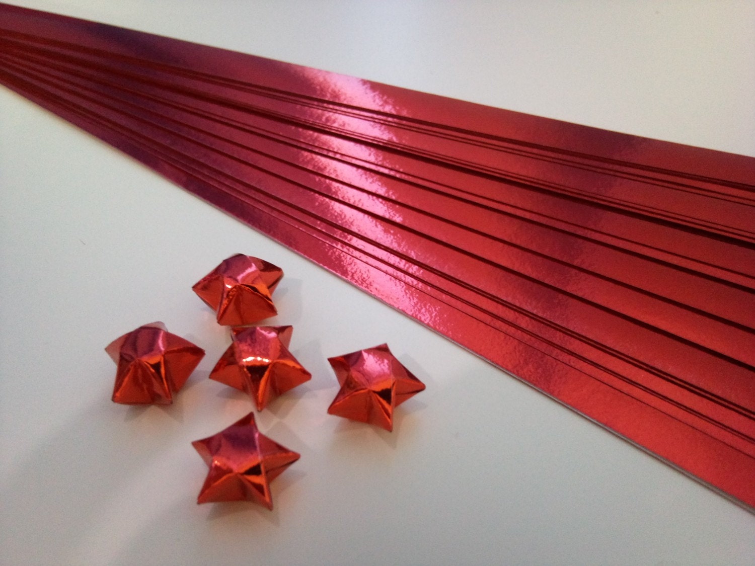 100 Origami Lucky Star Paper Strips Shinny Ruby by littlegestures