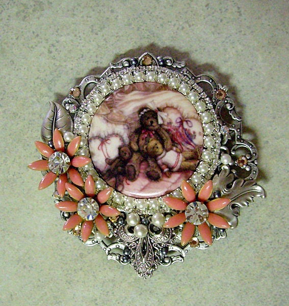 Teddy Bear Love Cameo Pin Brooch/Pendant OOAK Caroline Erbsland Signed BIG
