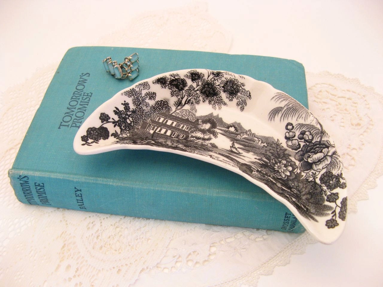 Black & White Crescent Dish, Vintage Clarice Cliff Tonquin Royal Staffordshire Bone China, Transferware, Asian Inspired, Cottage Decor