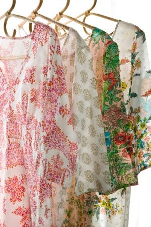 Fitted Caftan. Pink Love Poppy
