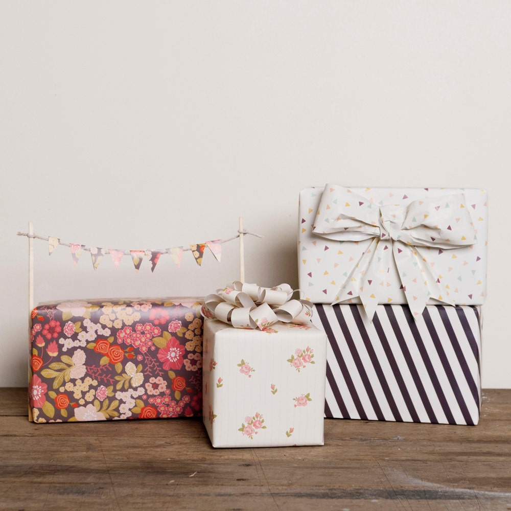 Wrapping paper x 1 (choose your design)