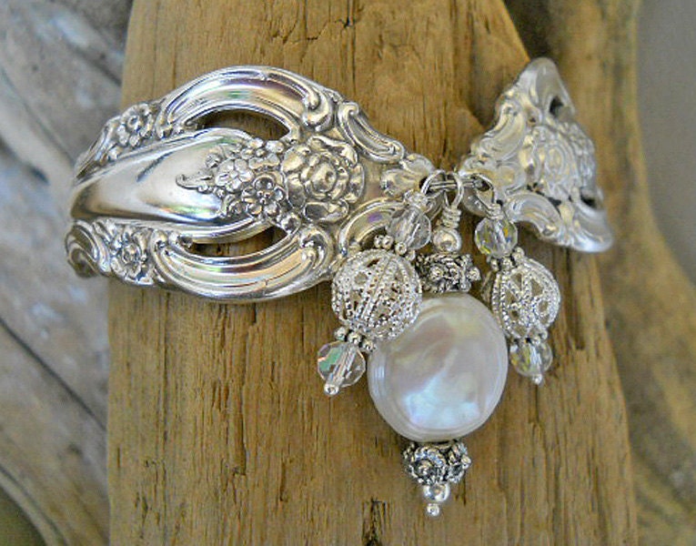 Silver Artistry Silver Plated Spoon Bracelet with Genuine Coin Pearl